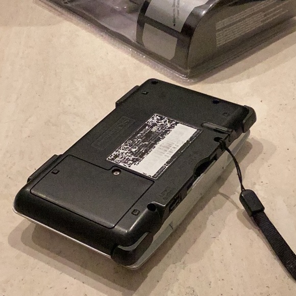 Nintendo DS Original Console Silver Handheld & Battery Charger Vintage Gaming - Picture 14 of 16
